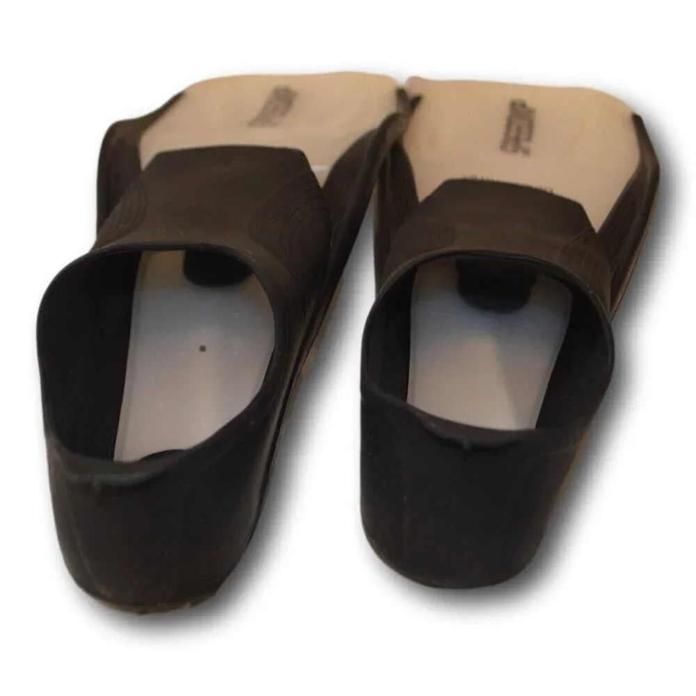 OCEANWAYS - ITALY DIVE FINS 40-41 Size: 6-7 Speed XP - Pre-Owned